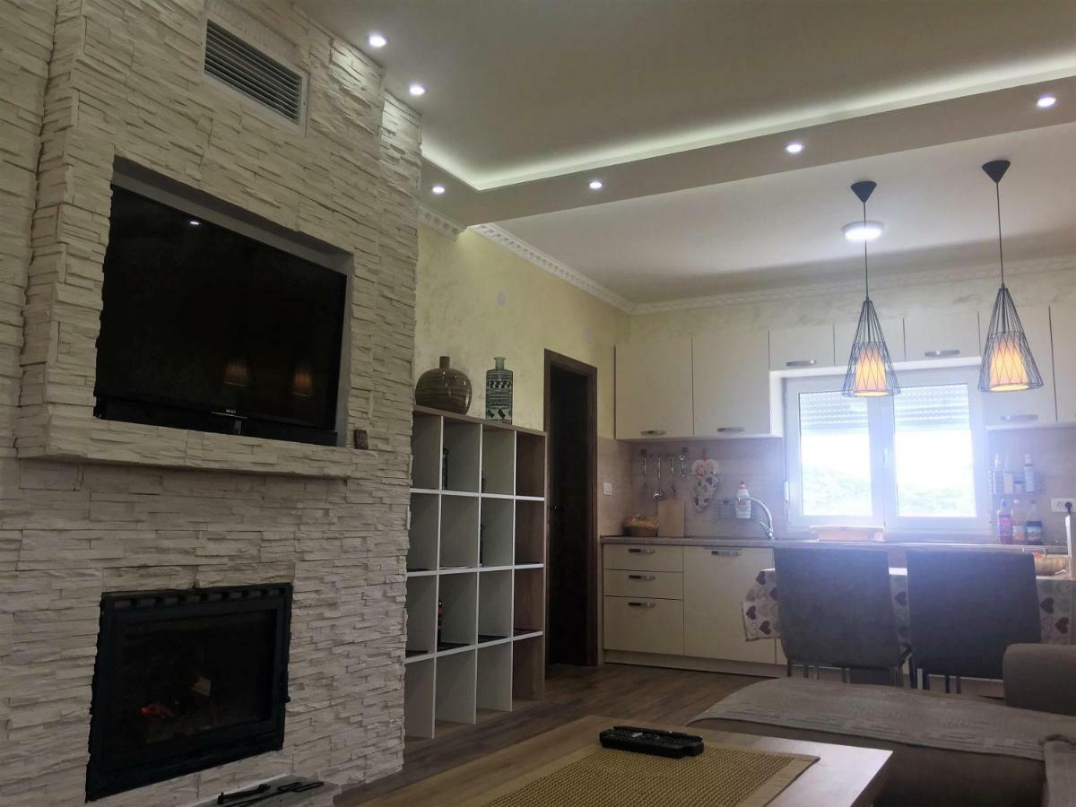 Eko Apartmani Krackovic Golubovci Экстерьер фото